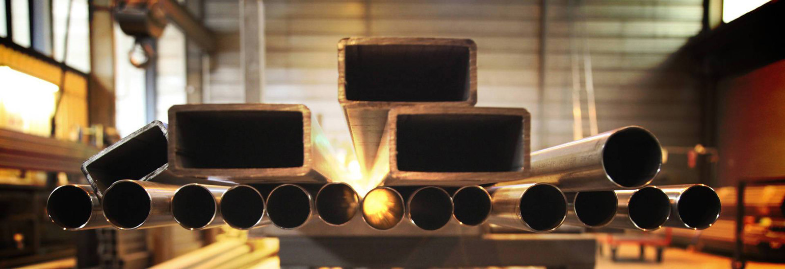 গুণমান স্টেইনলেস স্টীল বিজোড় পাইপ কারখানা